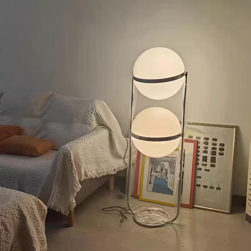 مصباح أرضي بتصميم إسكندنافي من - مراجعة Interior Design Years وسعره